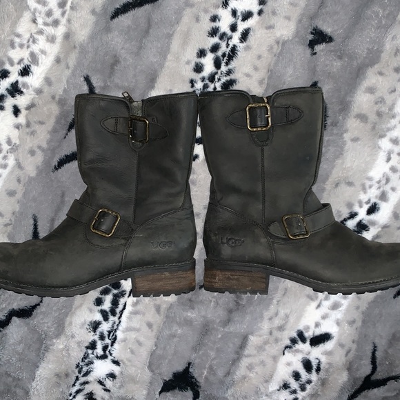 UGG Chaney Black Leather and Shearling Lined Boots - 8 - Picture 2 of 12